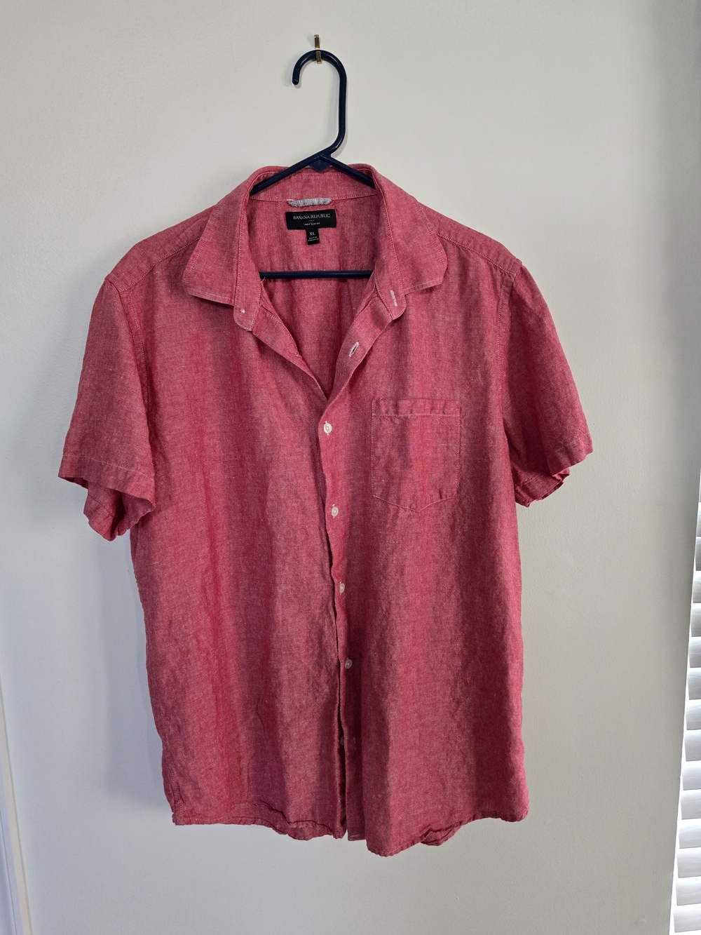 Banana Republic Pink-Red Short-Sleeve Linen Button-Down Shirt